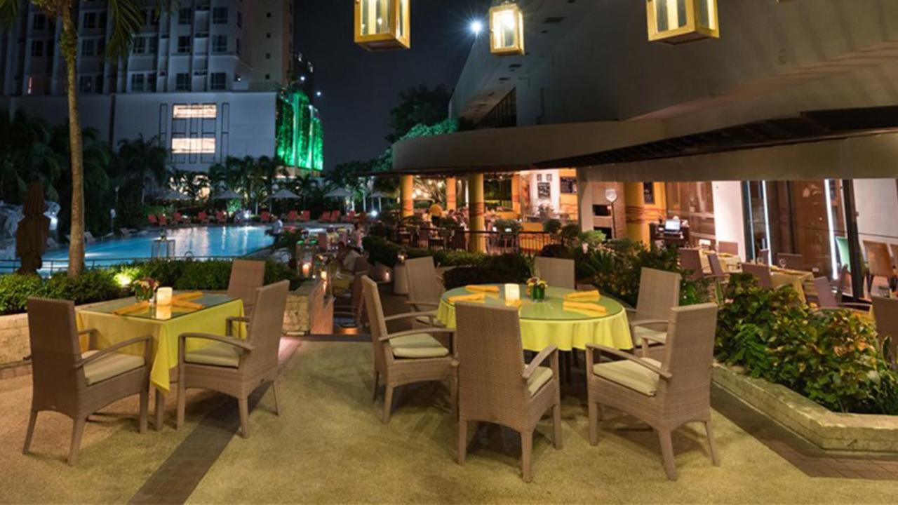 Hotel Marco Polo Plaza Cebu Zewnętrze zdjęcie The Pool Bar