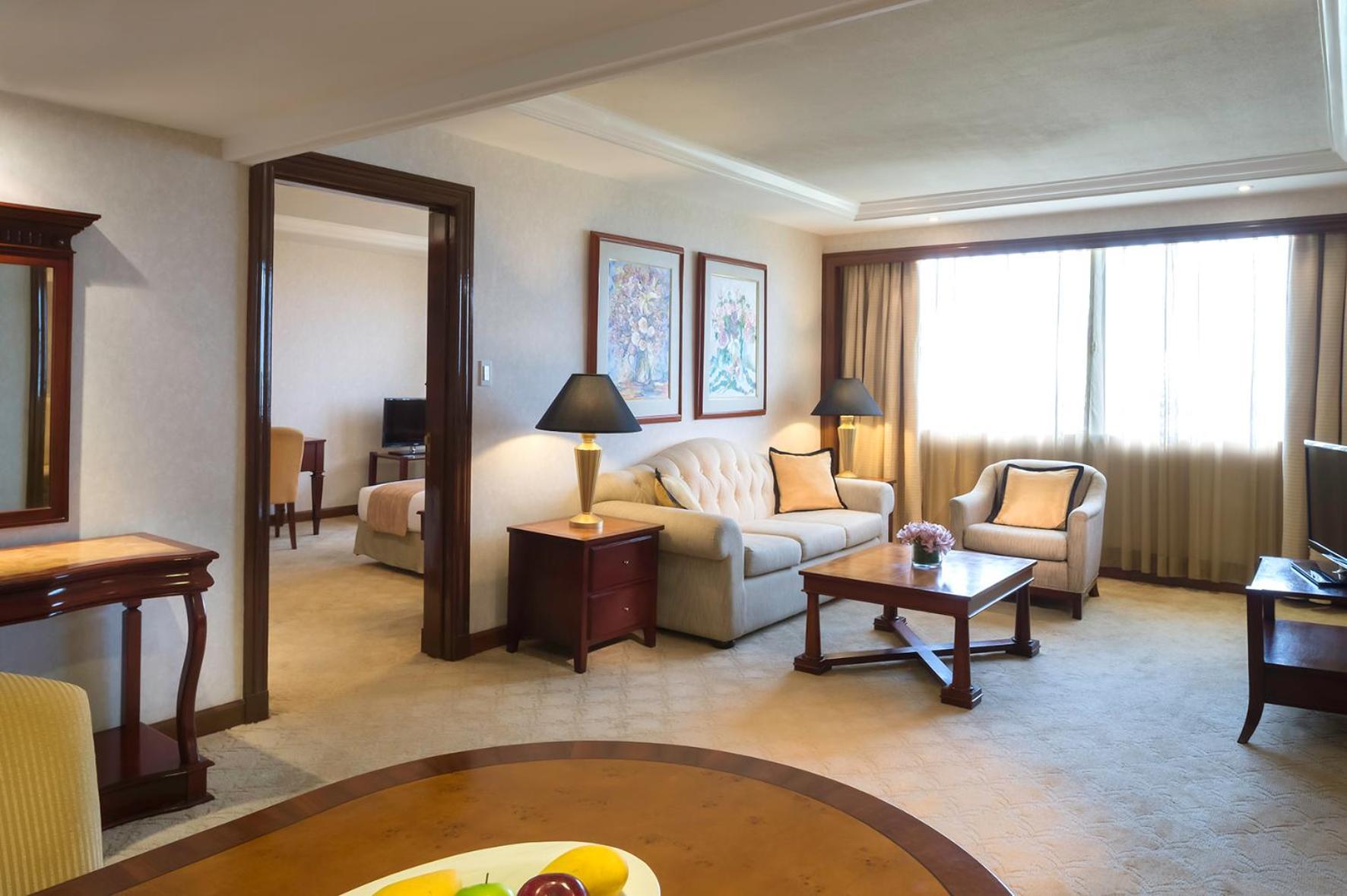 Hotel Marco Polo Plaza Cebu Zewnętrze zdjęcie A suite at the hotel